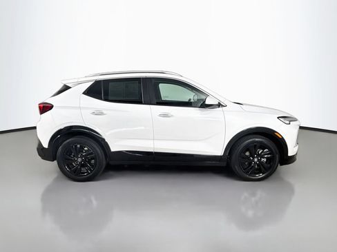 Certified 2024 Buick Encore GX Sport Touring FWD image 9