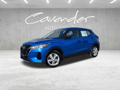 New 2025 Nissan Kicks Play S