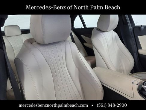 Used 2018 Mercedes-Benz E 400 4MATIC Sedan image 29