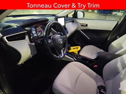 Used 2023 Toyota Corolla Cross LE w/ Moonroof Package AWD/4WD image 7