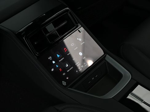 Used 2024 Porsche Panamera 4 image 36