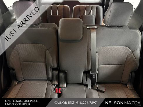 Used 2019 Ford Explorer XLT FWD image 30