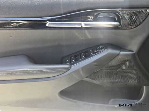 Certified 2024 Kia Seltos EX image 30
