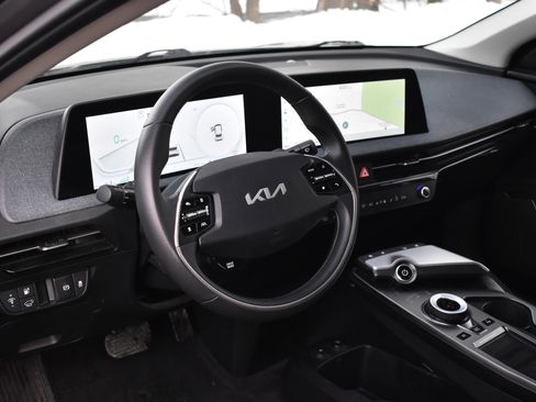 Used 2024 Kia EV6 Wind image 17