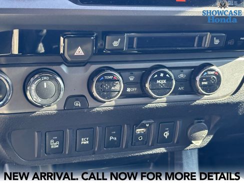 Used 2017 Toyota Tacoma TRD Off-Road image 11