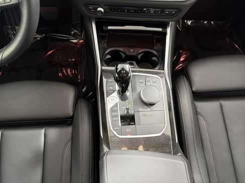 Used 2022 BMW 330i xDrive Sedan w/ Premium Package 2 image 22