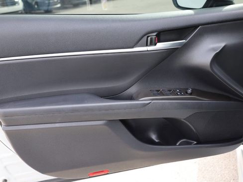 Used 2023 Toyota Camry SE image 12