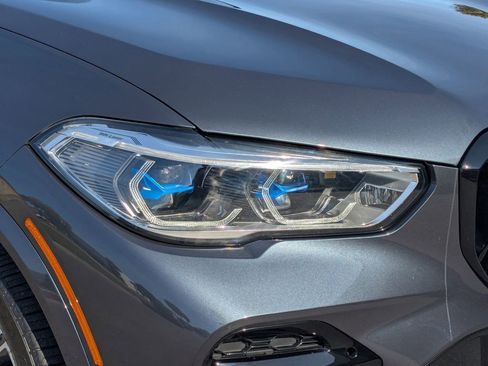 Used 2022 BMW X5 xDrive40i w/ M Sport Package image 22