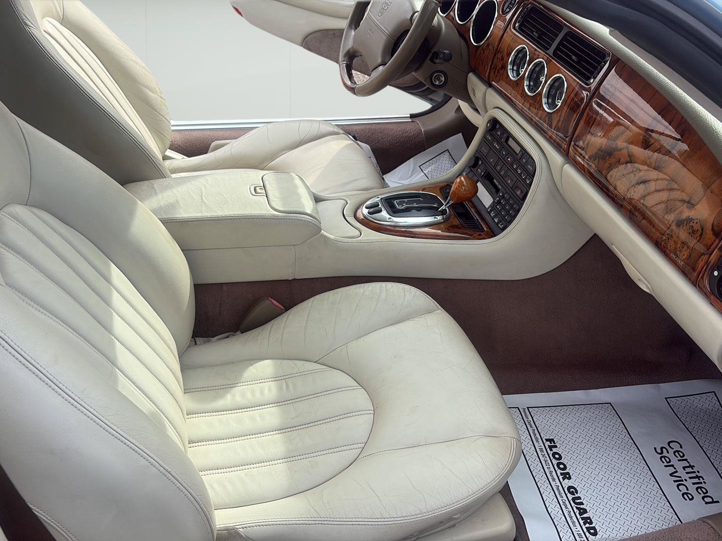 Used 2005 Jaguar XK8 Convertible RWD image 24