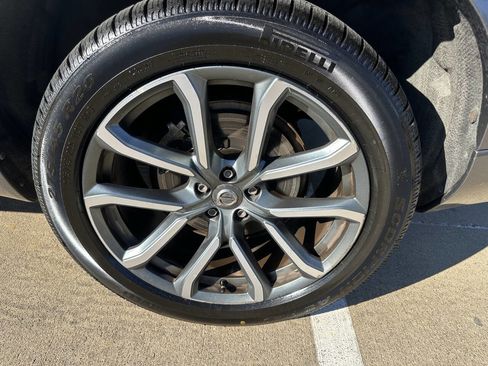 Used 2018 Volvo XC90 T6 Momentum w/ Convenience Package image 9