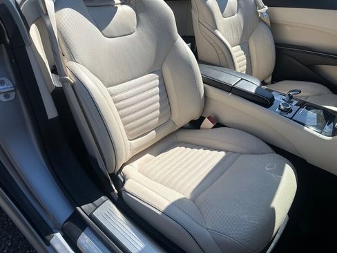 Used 2013 Mercedes-Benz SL 550 w/ Premium Pkg image 21