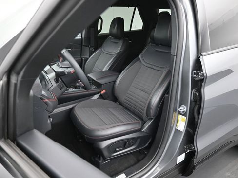 Used 2025 Ford Explorer ST-Line w/ Premium Package RWD image 8