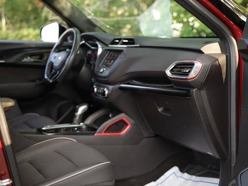 Used 2022 Chevrolet TrailBlazer RS FWD image 28