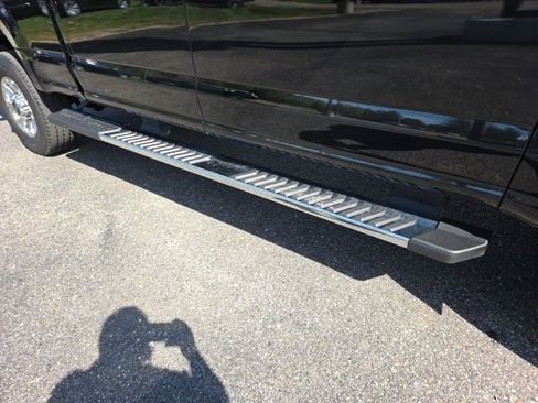 Used 2019 Ford F250 Lariat w/ Lariat Ultimate Package AWD/4WD image 32