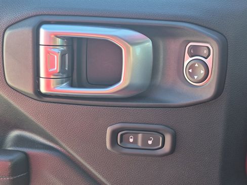 Used 2019 Jeep Wrangler Unlimited Sport S image 24