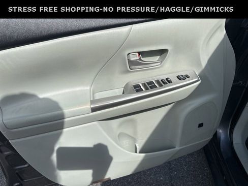 Used 2013 Toyota Prius V Five image 7