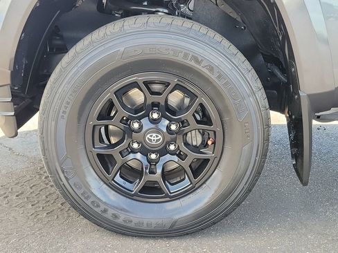 Used 2021 Toyota Tacoma SR5 image 30