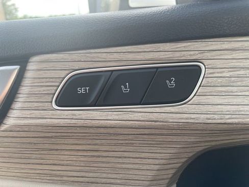 Used 2021 Hyundai Palisade Limited FWD image 26