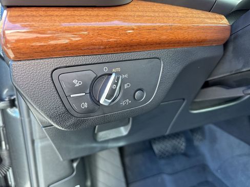 Used 2023 Audi Q5 2.0T Premium image 16