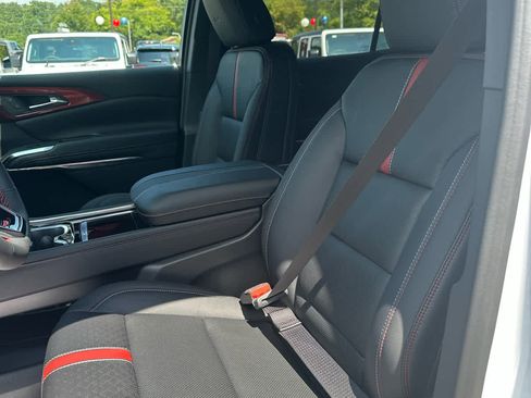 New 2026 Chevrolet Traverse RS w/ LPO, Floor Liner Package image 13