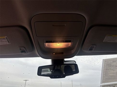 Used 2016 GMC Canyon SLT w/ Driver Alert Package image 24