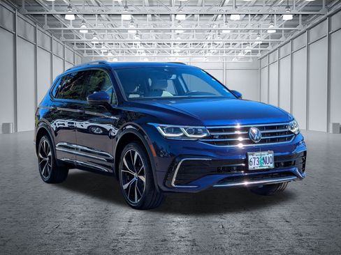 Used 2022 Volkswagen Tiguan SEL R-Line AWD/4WD image 7