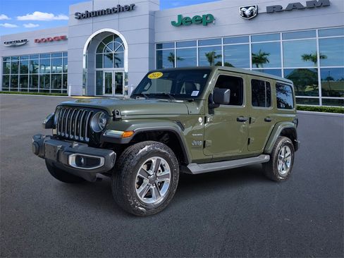 Used 2021 Jeep Wrangler Unlimited Sahara image 3