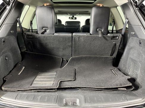 Used 2020 Nissan Pathfinder Platinum FWD image 46