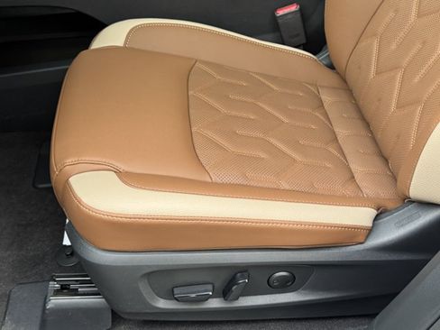 New 2026 Nissan Pathfinder Platinum AWD/4WD image 41
