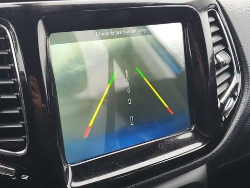 Used 2017 Jeep Compass Limited w/ Navigation Group image 20