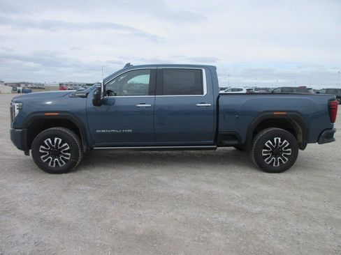 New 2026 GMC Sierra 2500 Denali Ultimate image 10