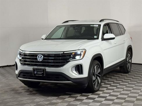 Used 2024 Volkswagen Atlas SE image 7