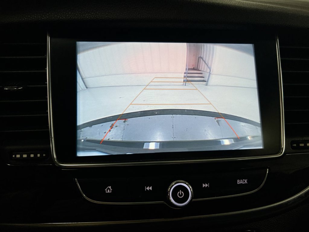 Used 2018 Buick Encore Sport Touring w/ Safety Package FWD image 15