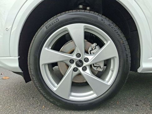 New 2025 Audi Q5 Premium Plus image 7