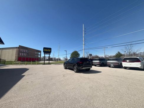 Used 2025 Chevrolet Trax LT w/ LT Convenience Package image 15