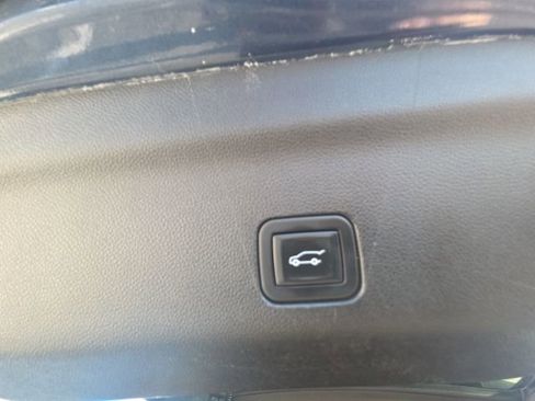 Used 2021 Chevrolet Suburban RST image 38