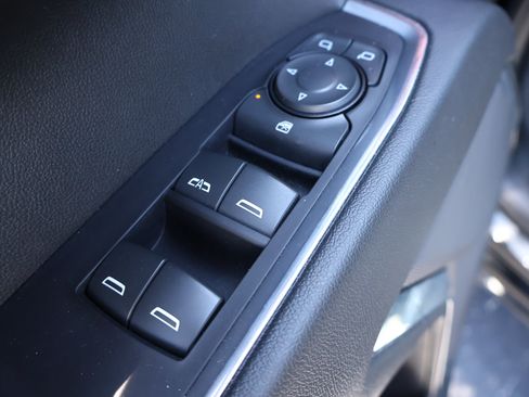 Used 2023 GMC Sierra 1500 Elevation AWD/4WD image 8
