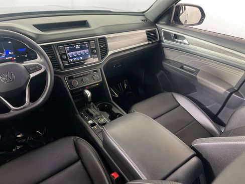 Used 2023 Volkswagen Atlas Cross Sport SE AWD/4WD image 22