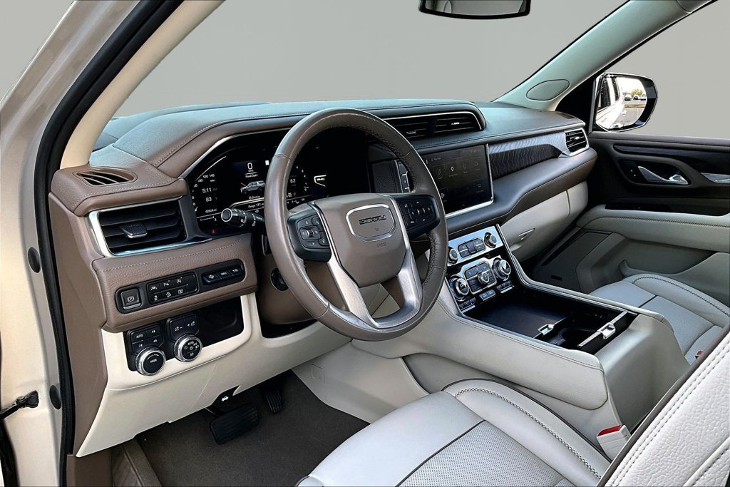 Used 2023 GMC Yukon Denali AWD/4WD image 12