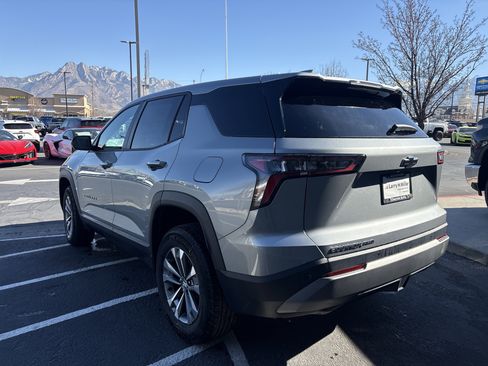 New 2026 Chevrolet Equinox LT w/ Convenience Package II image 3