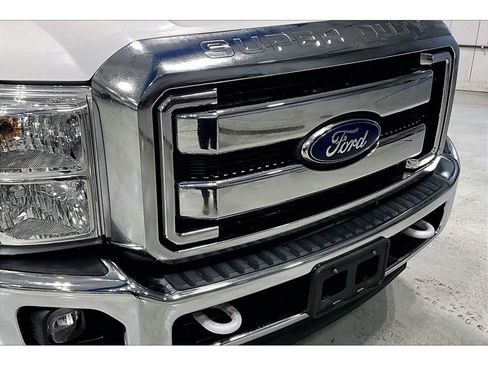 Used 2016 Ford F250 Lariat w/ Chrome Package image 30