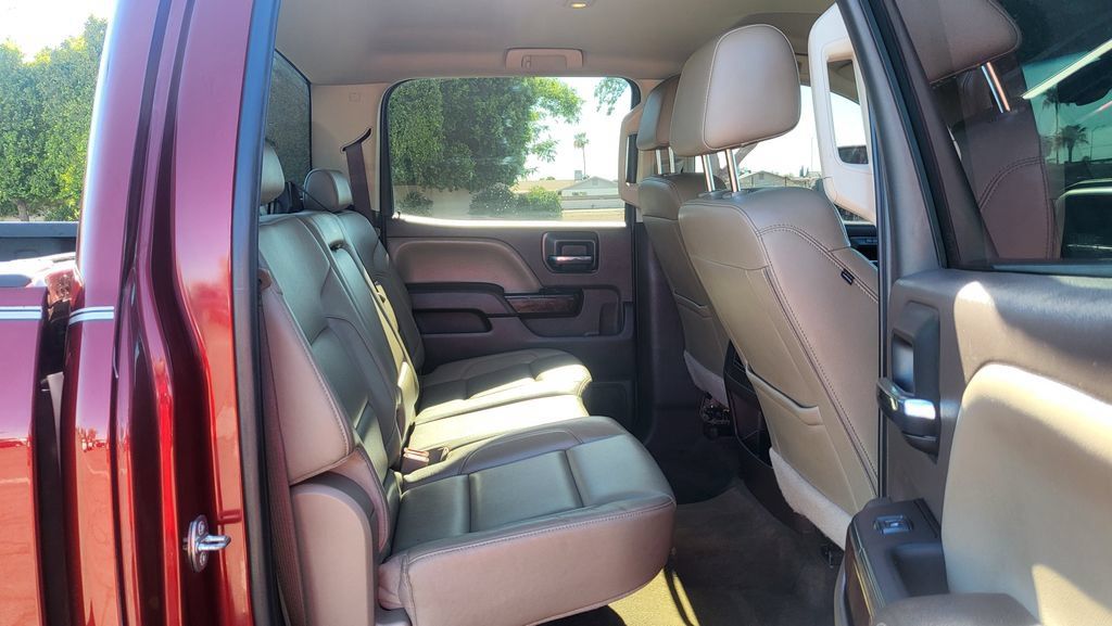 Used 2017 GMC Sierra 1500 SLT w/ SLT Premium Package AWD/4WD image 18