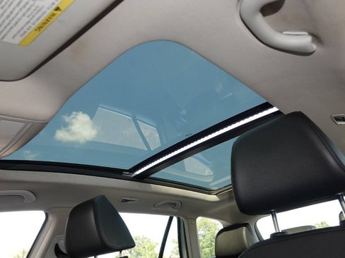 Used 2012 Volkswagen Jetta TDI FWD image 8