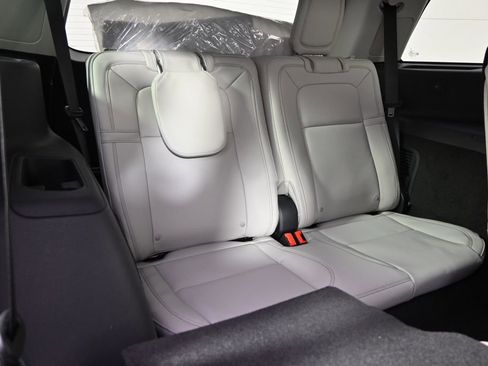 New 2026 Lincoln Aviator Reserve image 19