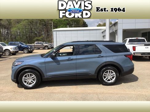 New 2026 Ford Explorer Active image 4