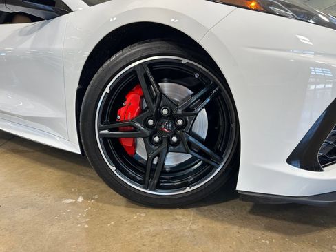 Used 2023 Chevrolet Corvette Stingray Premium Cpe w/ Z51 Performance Package RWD image 10
