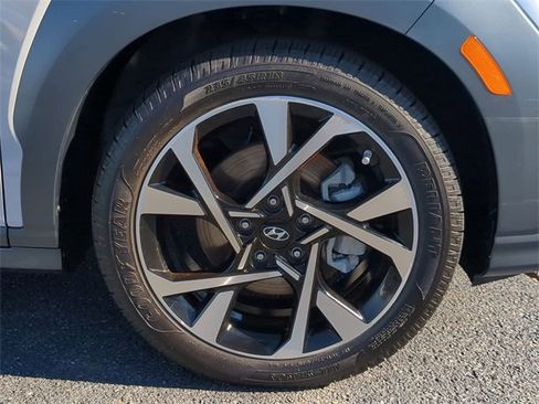 Used 2023 Hyundai Kona Limited image 10