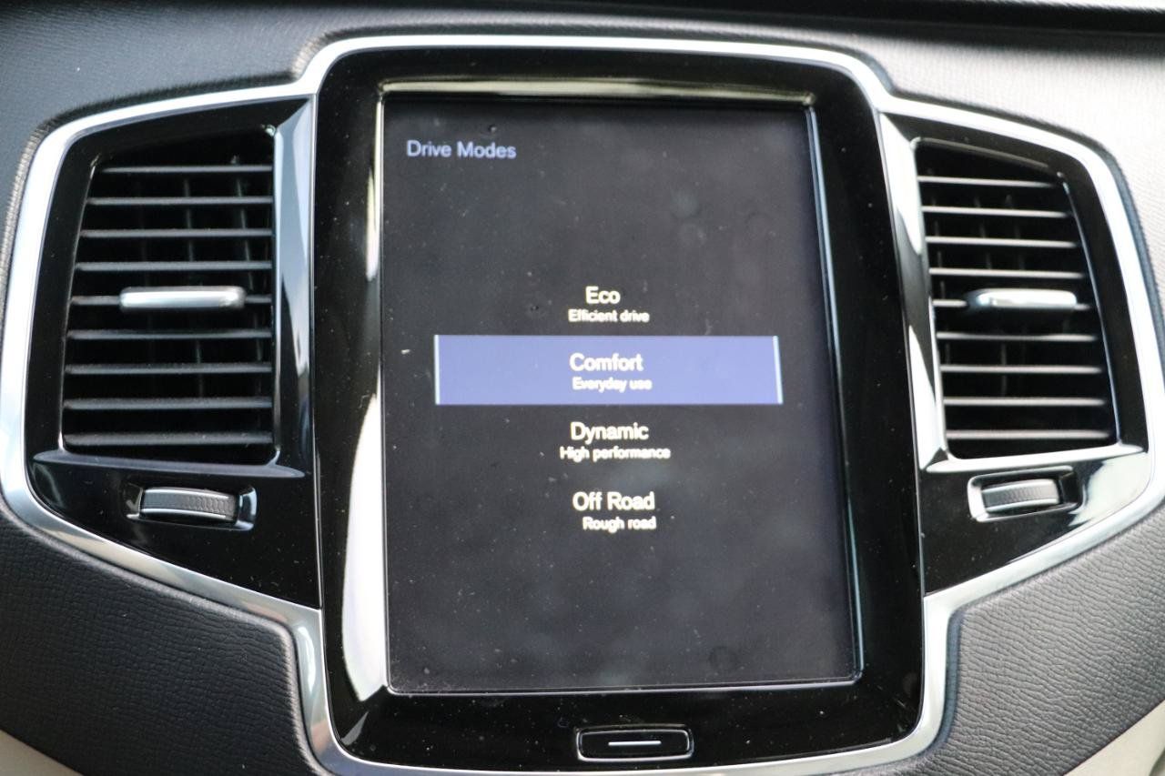 Used 2018 Volvo XC90 T6 Momentum w/ Convenience Package AWD/4WD image 18