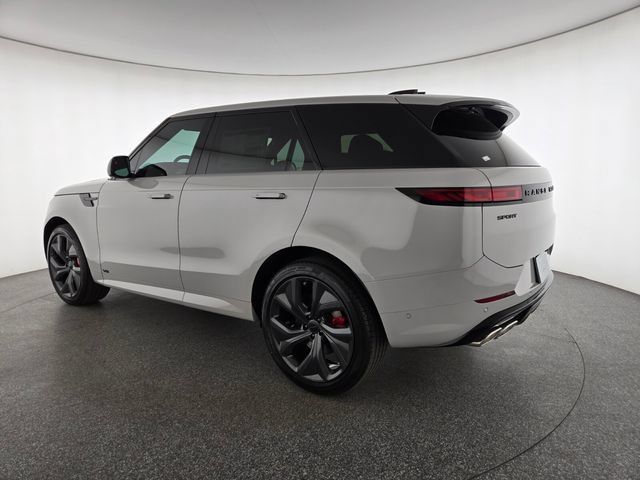 New 2026 Land Rover Range Rover Sport Dynamic SE AWD/4WD image 16