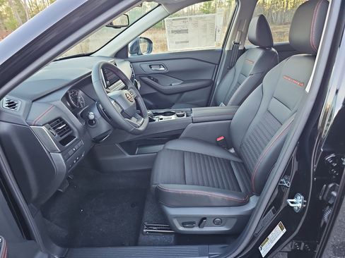 New 2026 Nissan Rogue SV image 4